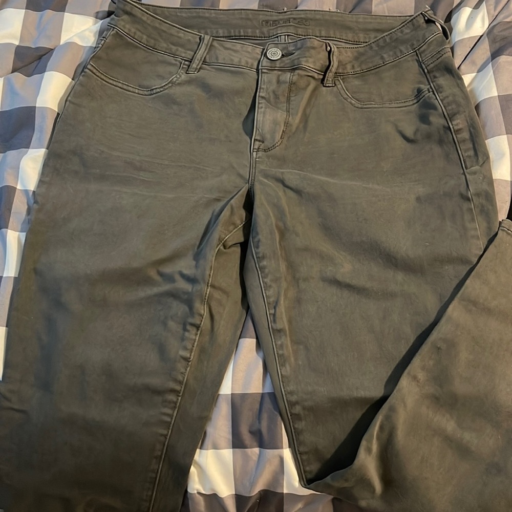 grey pants